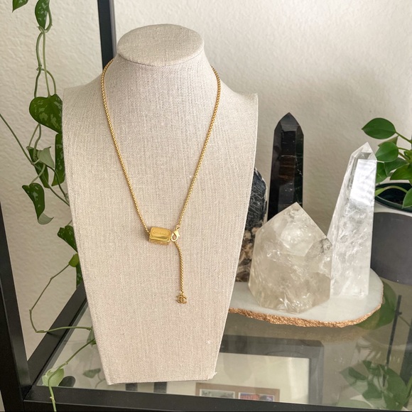 *LAST ONE!* Vintage Coco Necklace - Picture 3 of 6